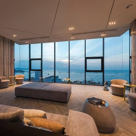 The Base Apartment Pattaya Luaran gambar
