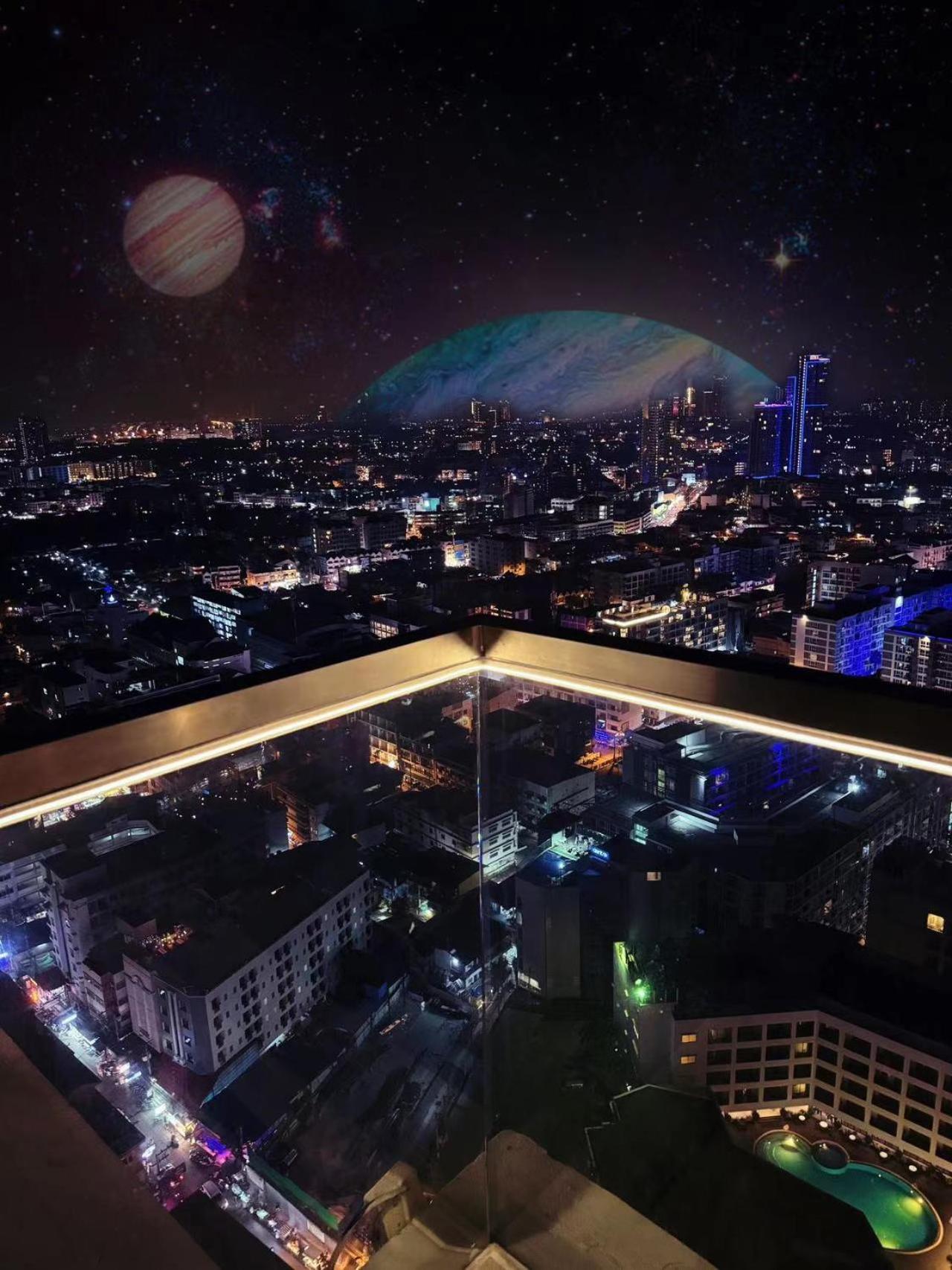 The Base Apartment Pattaya Luaran gambar