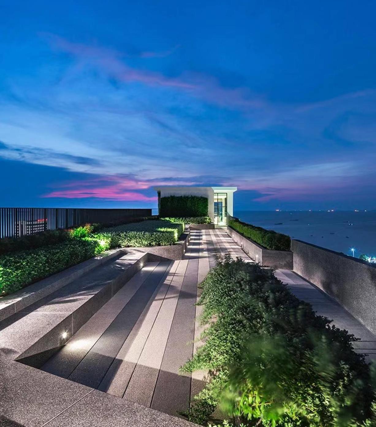The Base Apartment Pattaya Luaran gambar