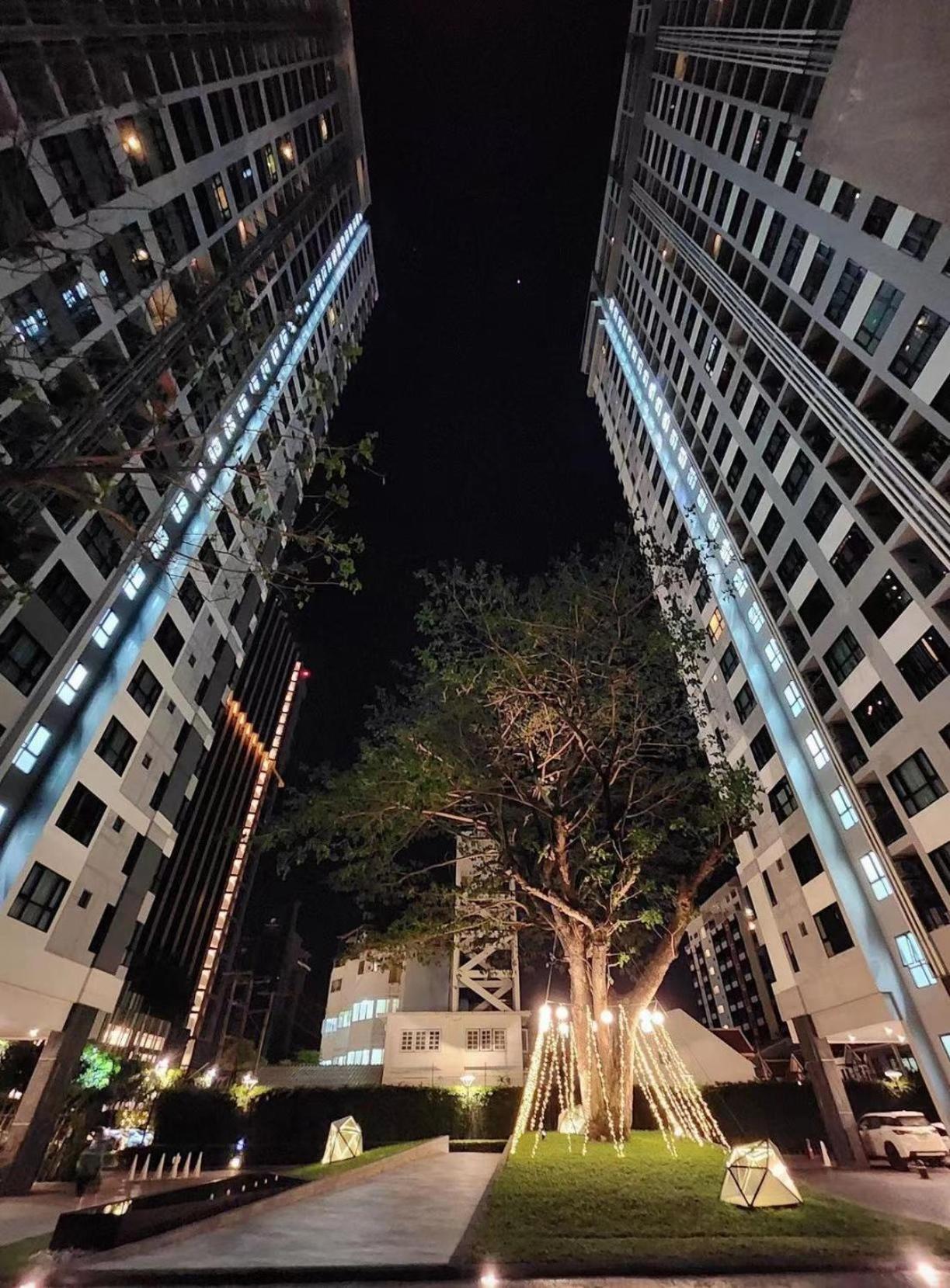 The Base Apartment Pattaya Luaran gambar