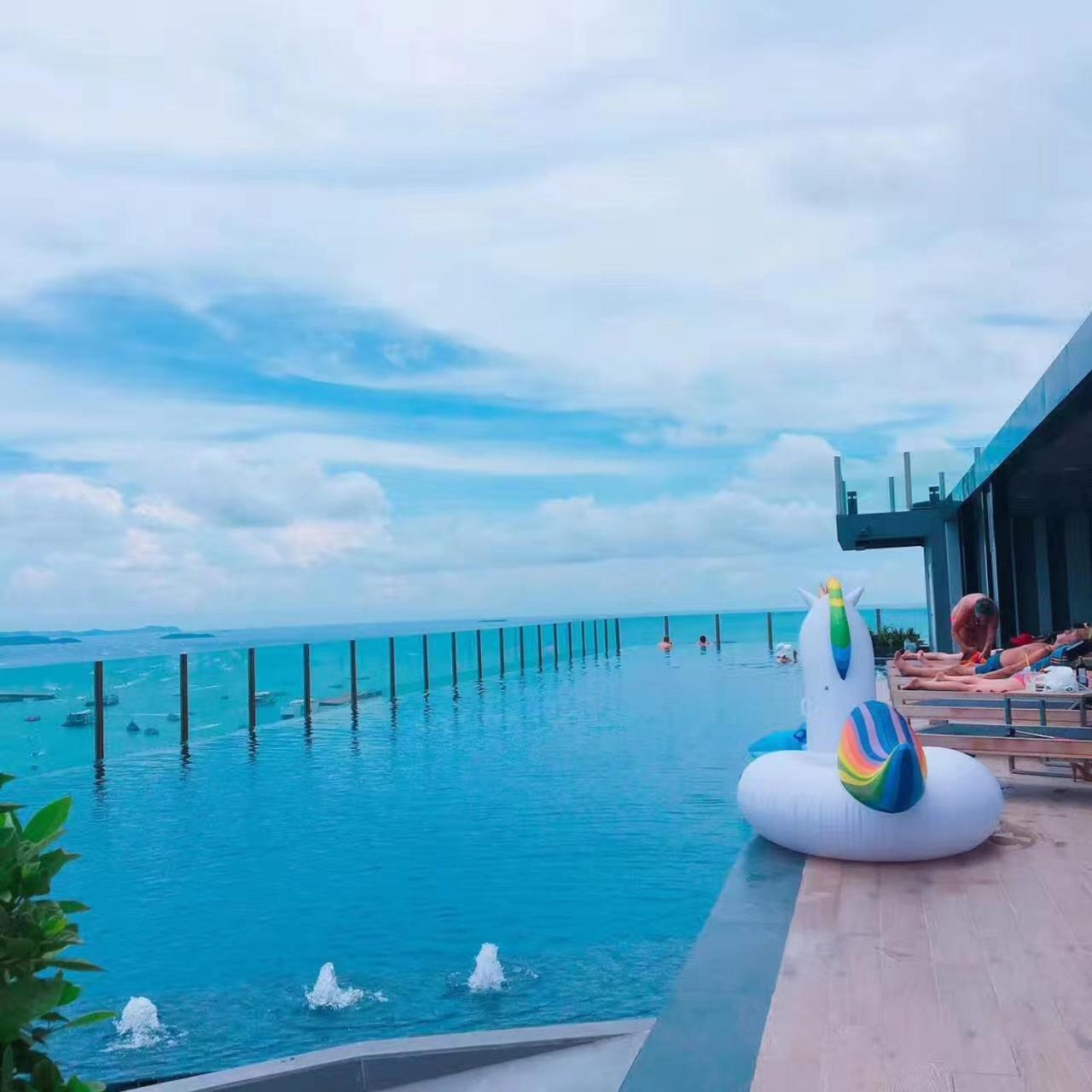 The Base Apartment Pattaya Luaran gambar