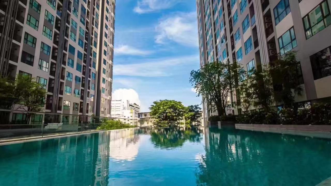 The Base Apartment Pattaya Luaran gambar